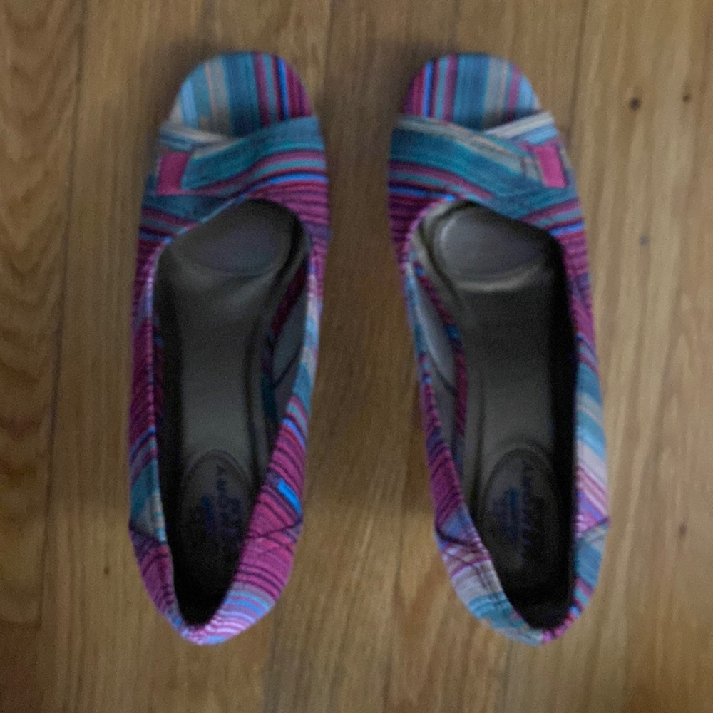 Lifestride Velocity peep toe wedges